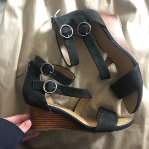 Adorable black wedges from DSW